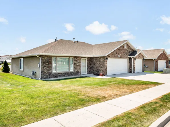262 W 60 S, Hyde Park, UT 84318