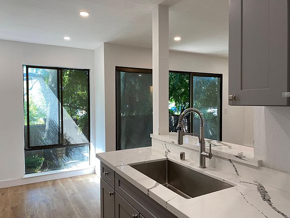 3rd image of 230 Grand Blvd #1