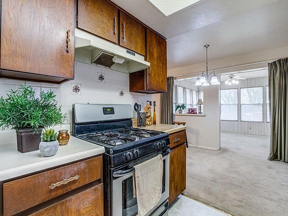 4th image of 1514 Heritage Dr