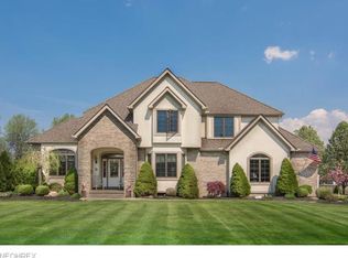 5755 Canyon View Dr, Painesville, OH