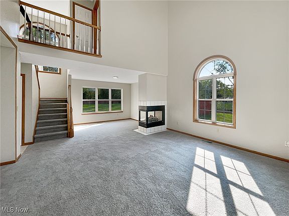 3rd image of 643 Jamestown Pl