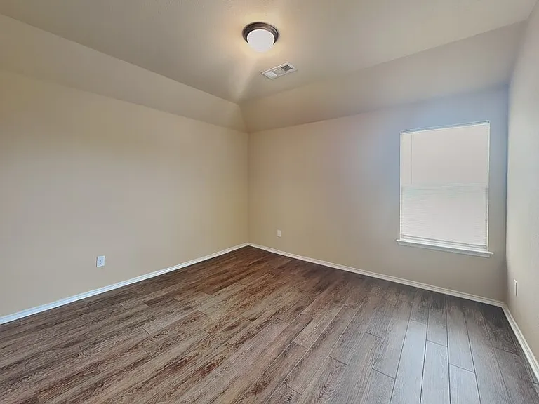 629 Saddleway Dr — Photo 12