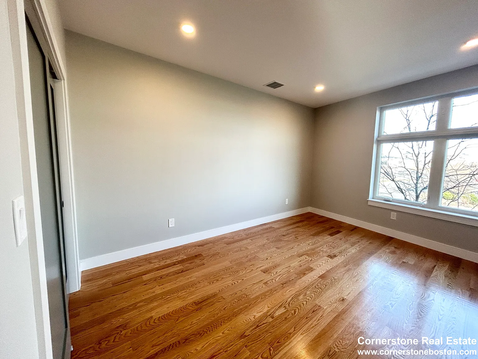 2 bed, 9999 sqft, $3,200 — Photo 3