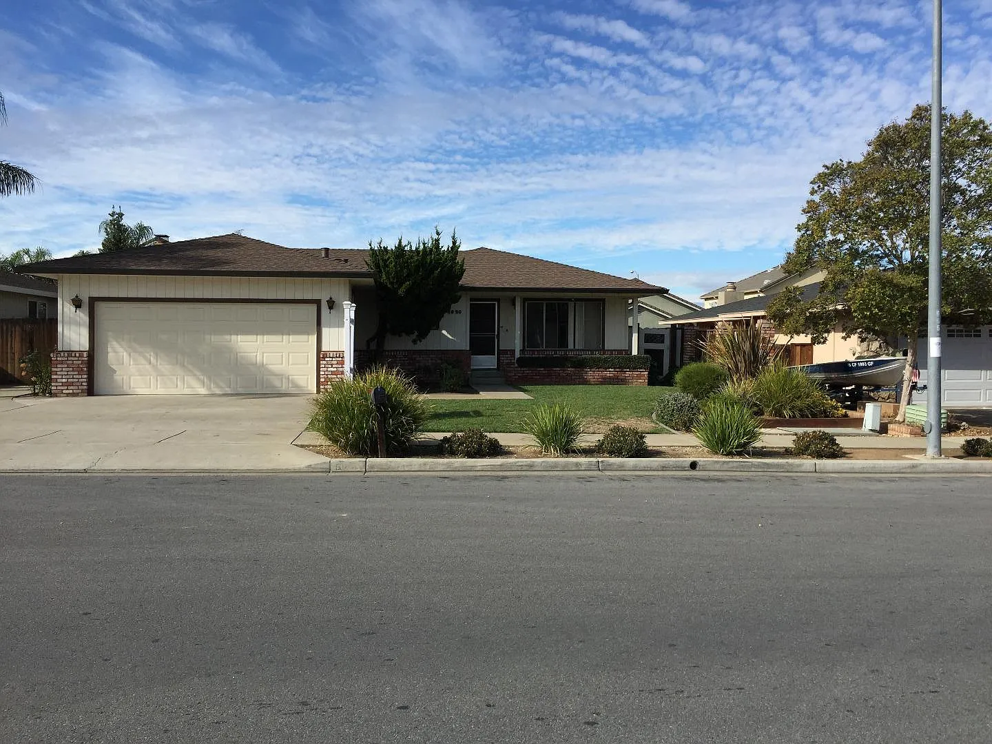 1630 Memorial Dr photo 1