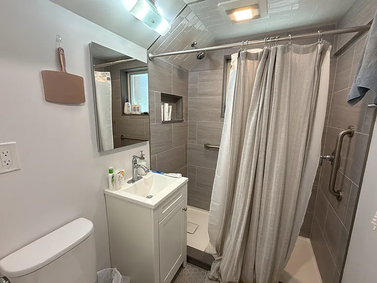 8 Garden Ct #5 — Photo 14