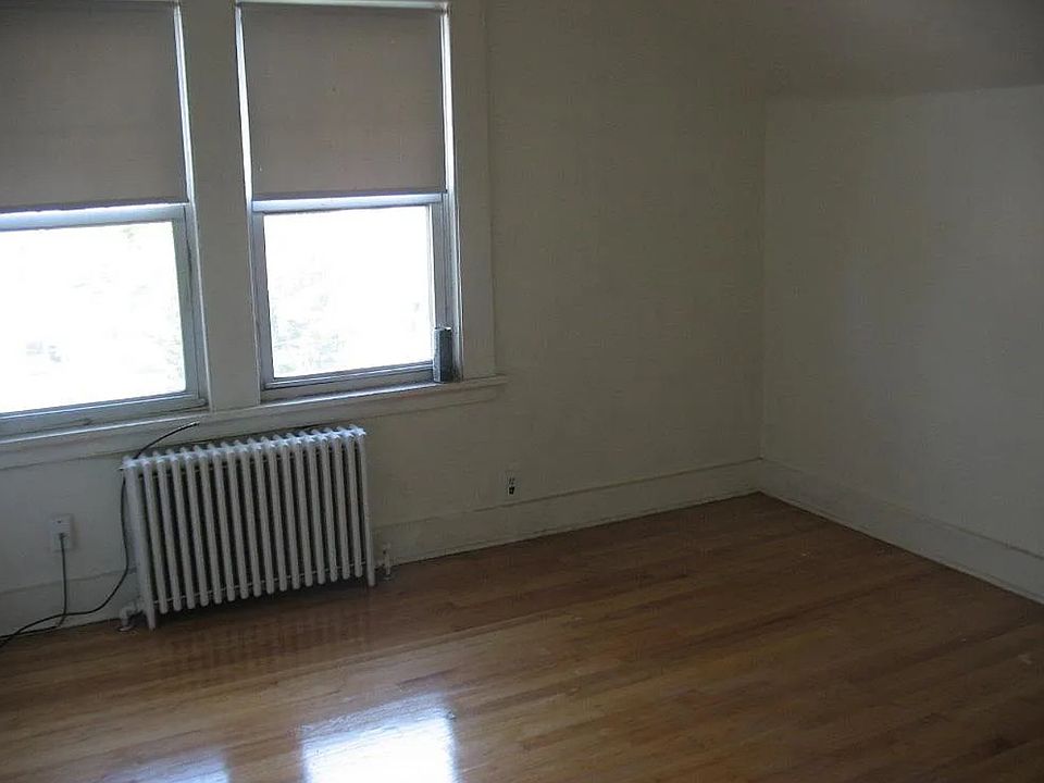 Building Photo 3