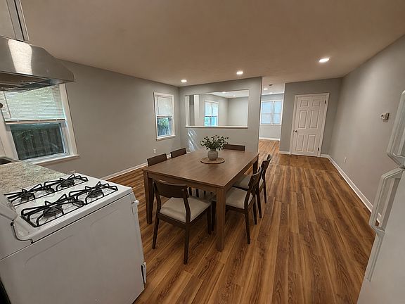 5th image of 308 Summer St #1L