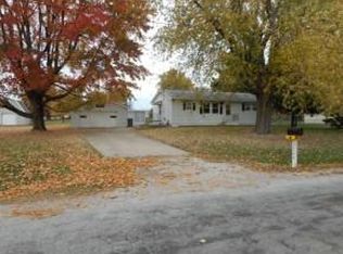 3704 W Catherine St, Decatur, IL 62526