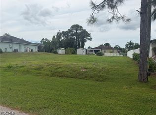 1017 Alaska Ave, Lehigh Acres, FL 33971