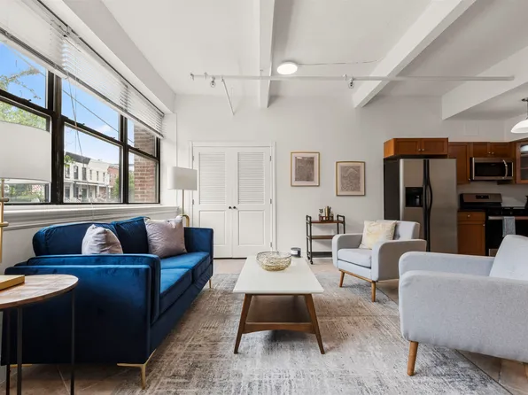 300 Communipaw Avenue image 2 of 28