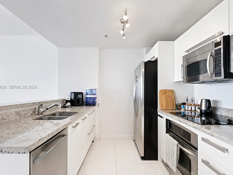 601 NE 36th St #3011 — Photo 9