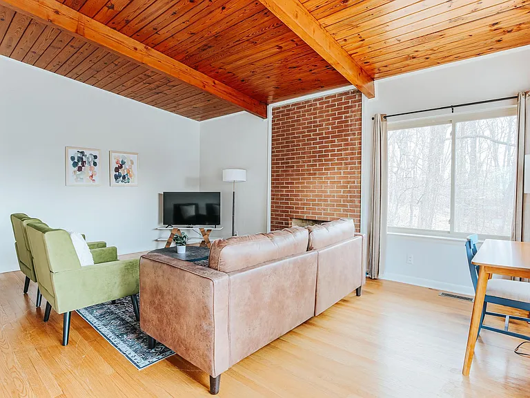 1140 Pen Park Ln — Photo 23