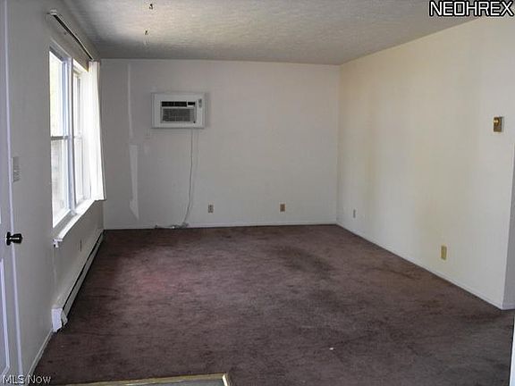 4th image of 1533-1535 Benjamin Ct