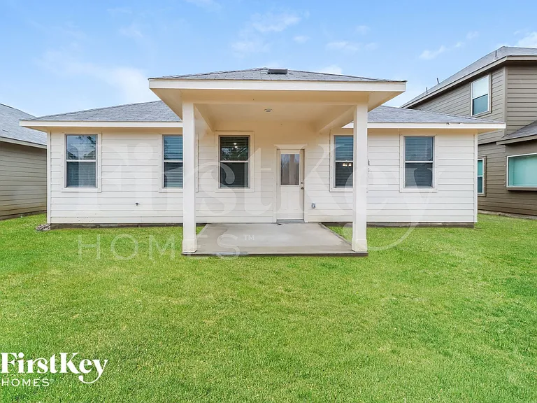 14755 Country Club Dr — Photo 15