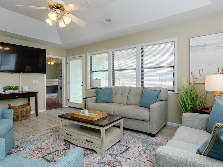 741 N Fort Fisher Blvd — Photo 4