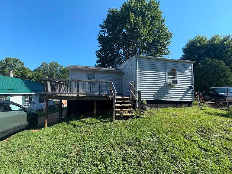 809 Olympia St — Photo 18
