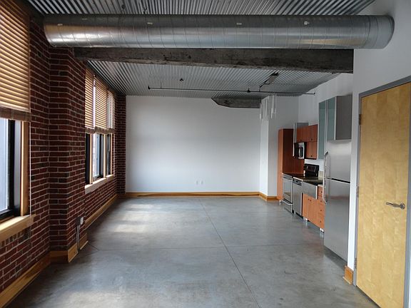 2nd image of 2206 Lucas Ave Unit 214