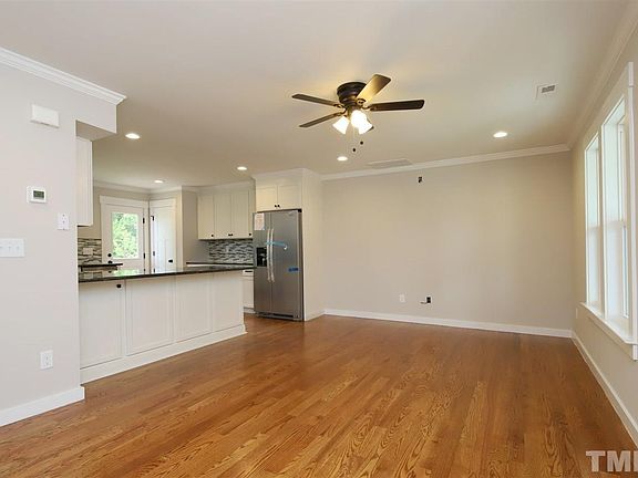 5th image of 2502 Dakota St