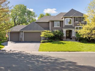 9848 Trails End Rd, Chanhassen, MN 55317