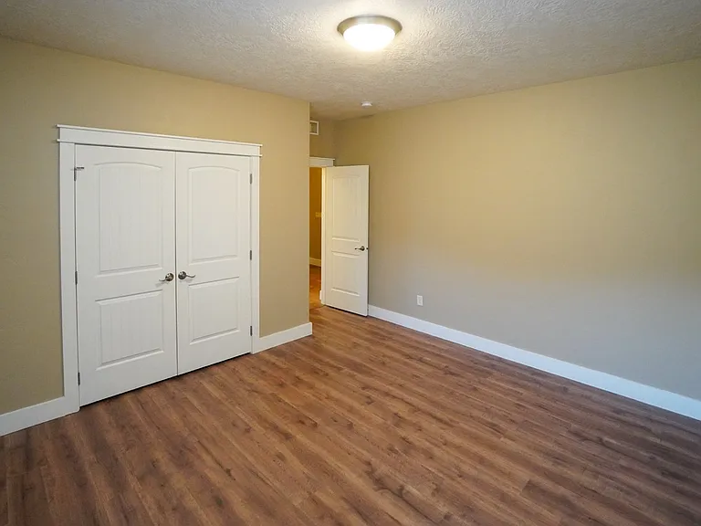 8848 W Ben St — Photo 15