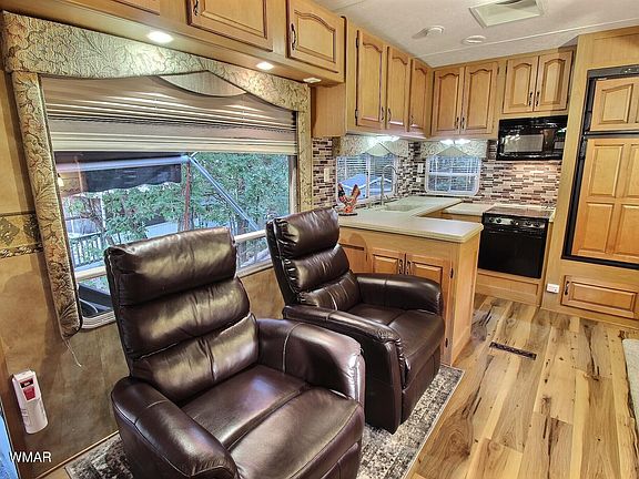 3rd image of 6886 Forest Ave #52