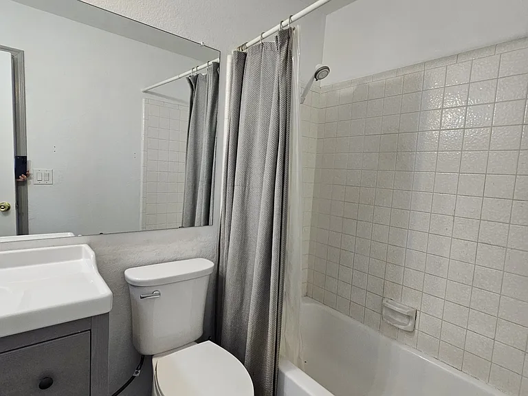 1961 N Hartford St #1021 — Photo 33