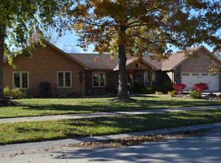 12221 Harbour Point, Fort Wayne, IN 46845