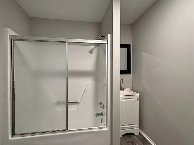 204 Courtyard Cir — Photo 49