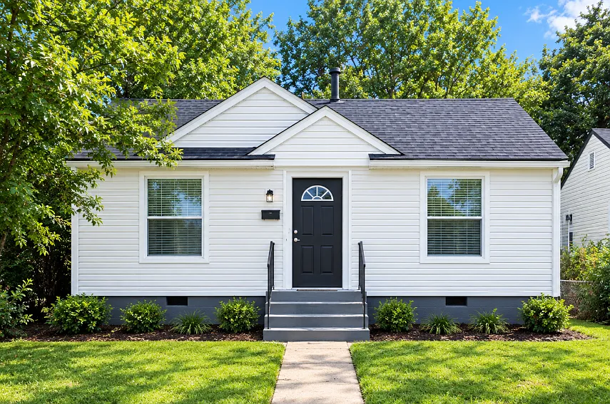 4 bed, 2.0 bath, 800 sqft, $1,500 — Photo 1