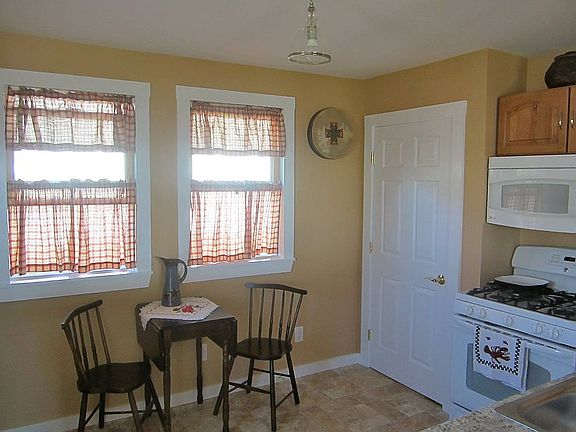 Small table or baker's rack.