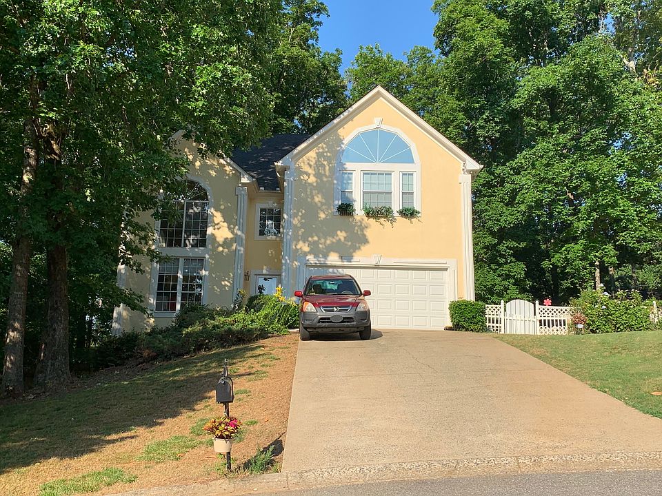 1st image of 2560 Chestea Dr NE