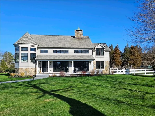 50 Cedar Hill Dr, Jamestown, RI 02835