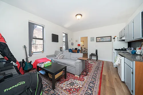 5025 Broadway #5C Photo 1 5025 Broadway #5C Photo 1