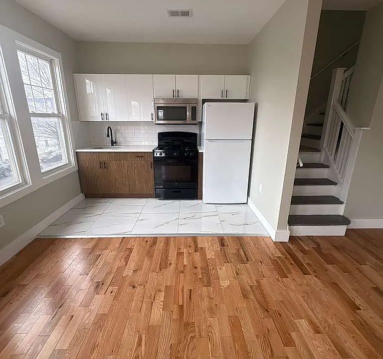 1st image of 376 Avon Ave #6C