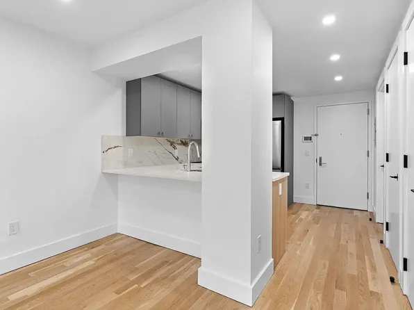 45 Lenox Road image 12 of 22