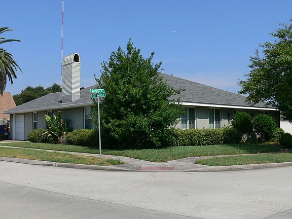 4th image of 3200 Dauterive Dr