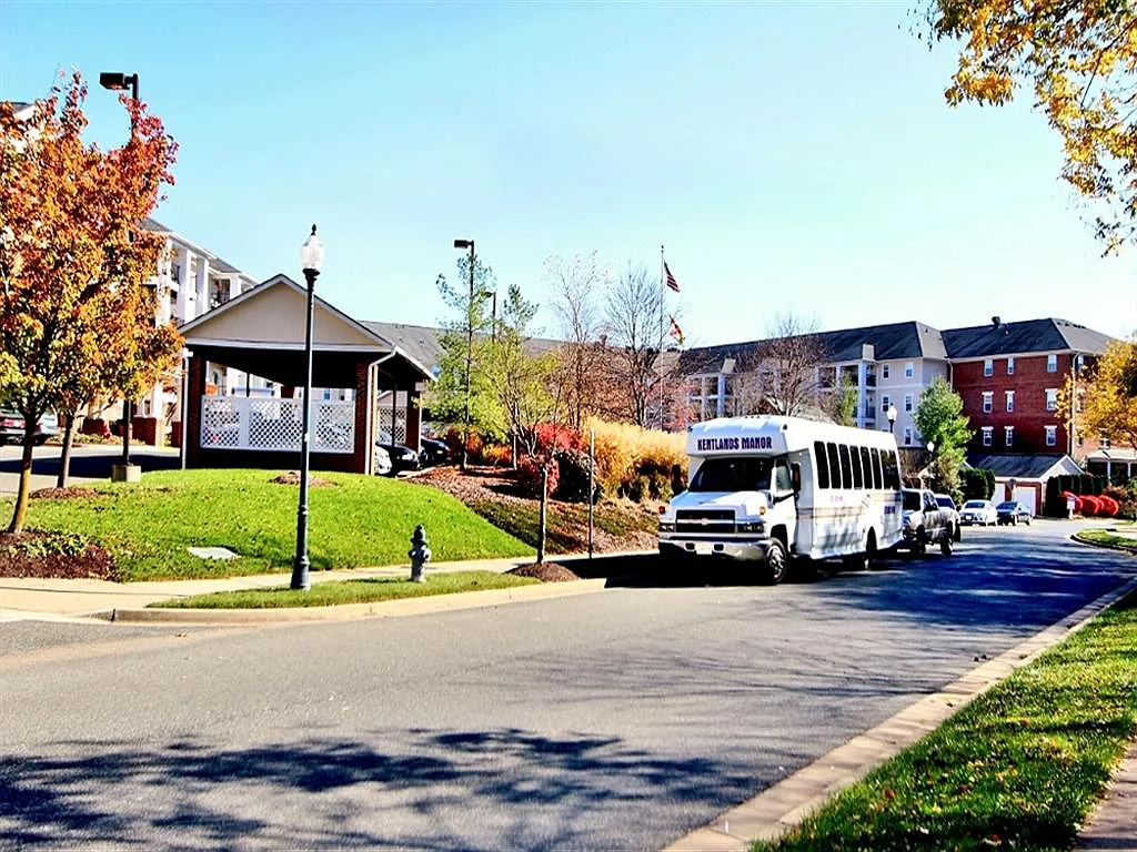Kentlands Manor — Photo 4