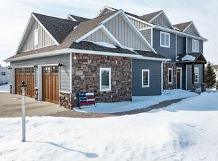 12001 Creeks Edge Rd, Menoken, ND 58558