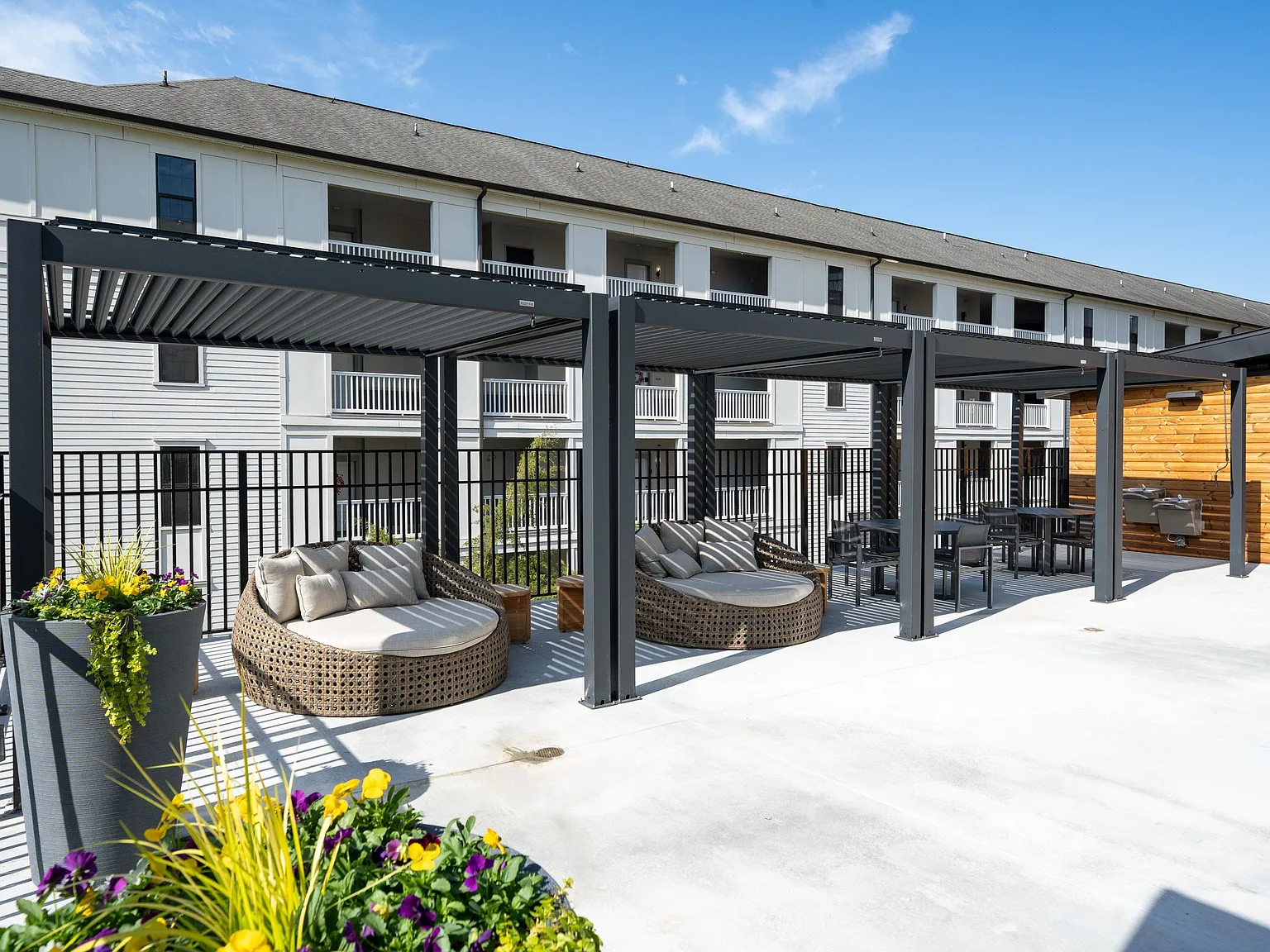 Wesley Townsend Apartments at Buckhead — Photo 3