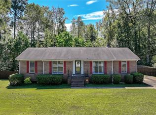 701 N Hills Dr, Opelika, AL 36801