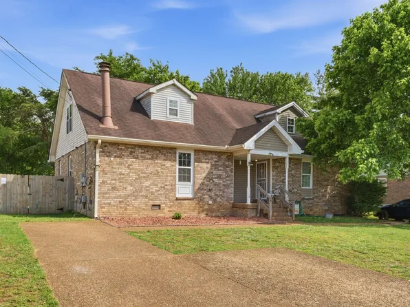 1118 Nelson Dr, Madison, TN 37115