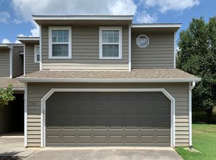 7731 Village Dr, Knoxville, TN 37919