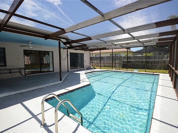 5th image of 1310 Jambalana Dr