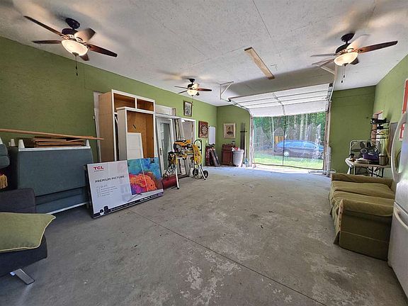 4th image of 11414 McCleary Rd
