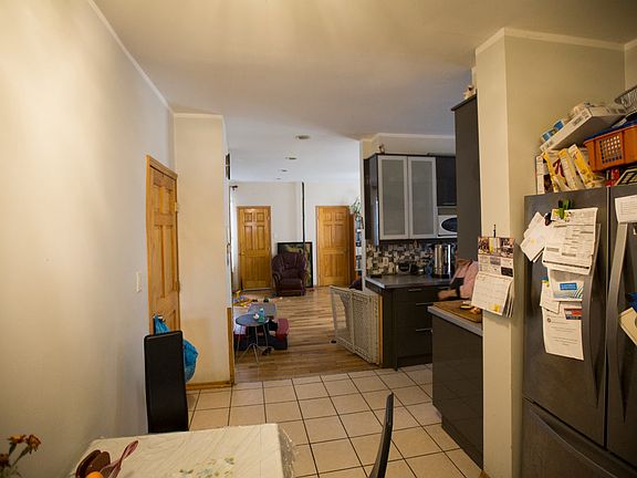 2nd image of 4024 Surf Ave #4