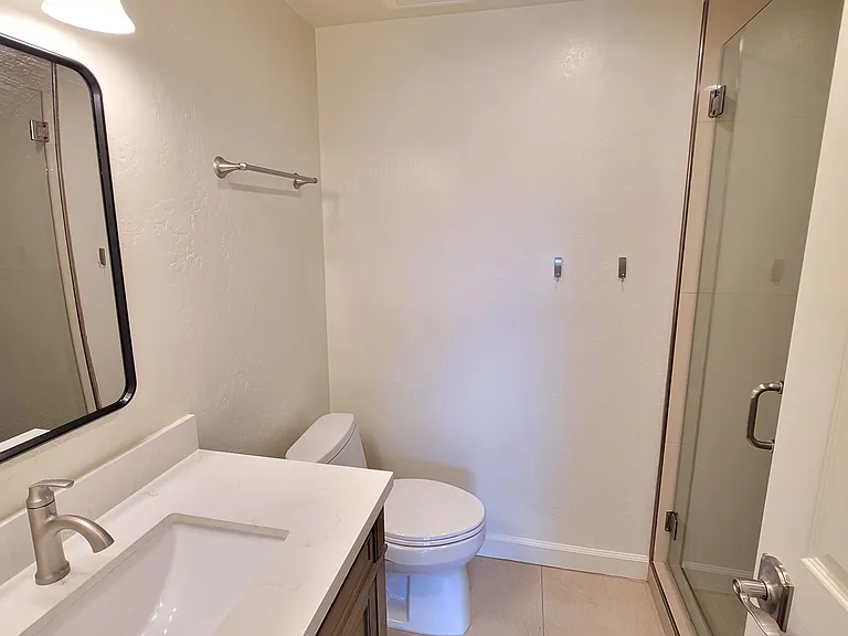 1093 Jamaica St — Photo 9