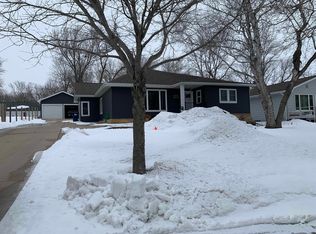 544 Hill Ave, Spirit Lake, IA 51360