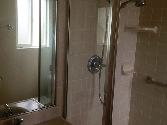 5th image of 5138 Zelzah Ave APT 306
