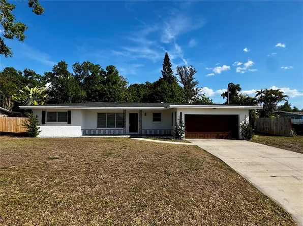 2624 Sunnybrook Dr, Sarasota, FL 34239