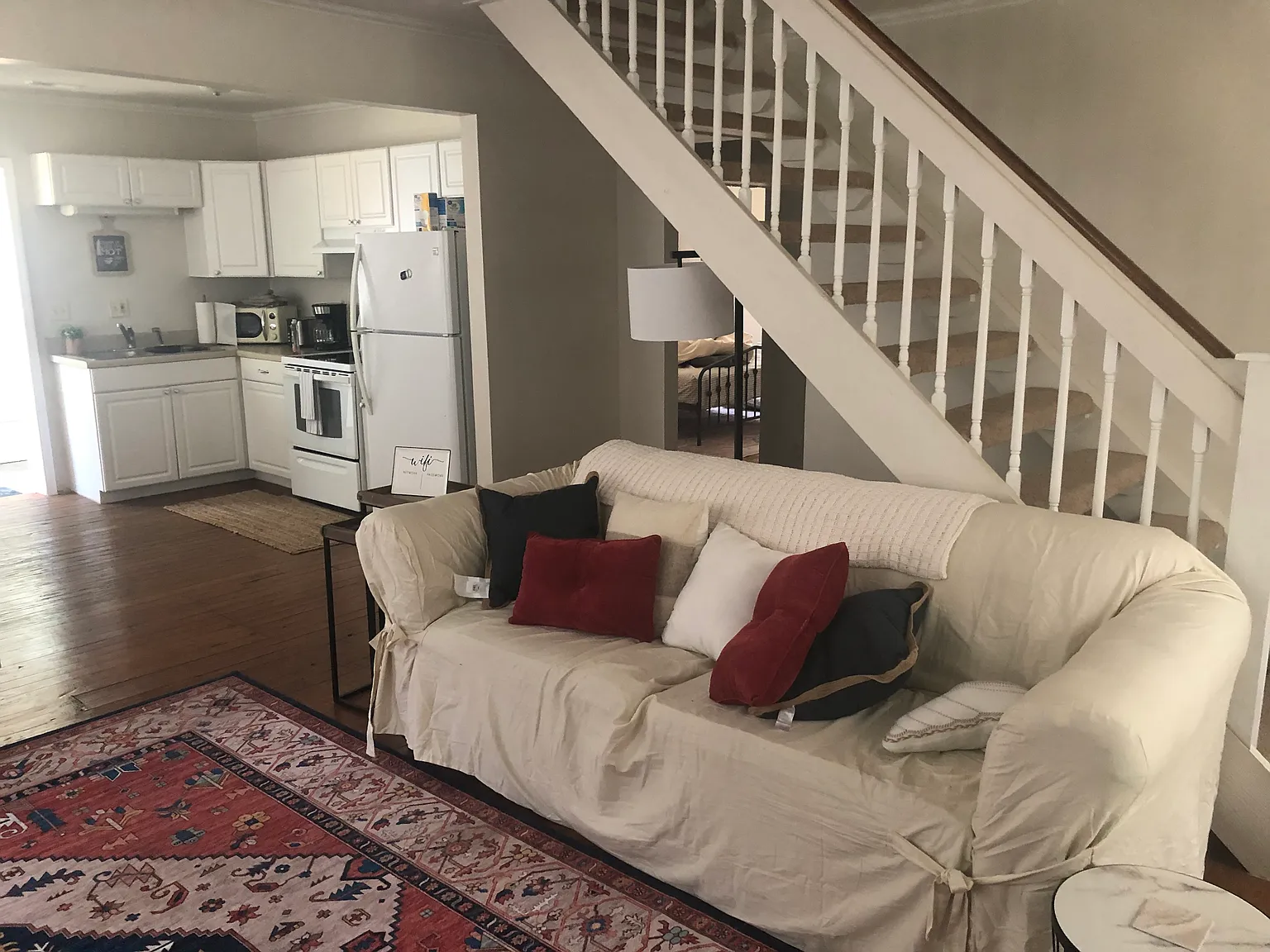 4 bed, 1274 sqft, $3,200 — Photo 4